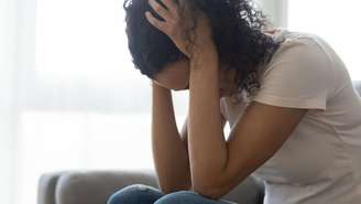 Jovens estão na linha de frente dos impactos da IA no mercado de trabalho.