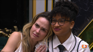 Tadeu Schmidt fez discurso para Ana Paula Renault e Milena