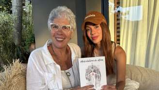 Anitta afasta rótulo de "guru" para Max Tovar: "a gente é guru da gente mesmo"