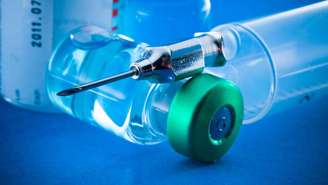 Na abordagem personalizada, o sistema imunológico é treinado para reconhecer neoantígenos presentes em células tumorais – depositphotos.com / atca