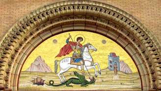 Em diferentes religiões, como o catolicismo e Umbanda, São Jorge é o santo defensor, que protege principalmente o campo espiritual