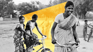 A bicicleta trouxe energia e entusiasmo à campanha pela alfabetização na Índia, nos anos 1990