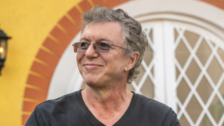 Boninho em coletiva de imprensa do reality show Casa do Patrão