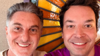 Luciano Huck ao lado de Jimmy Fallon