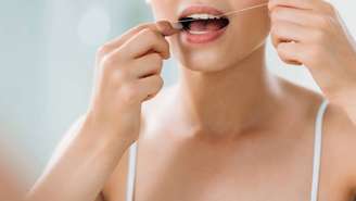 fio dental_depositphotos.com / AllaSerebrina