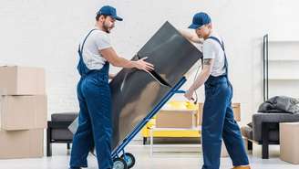 Os sinais de que chegou a hora de trocar a geladeira costumam aparecer de forma gradual – depositphotos.com / VitalikRadko