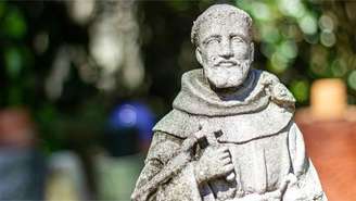 Conheça a história de São Bento e os 12 Livramentos, uma poderosa devoção de proteção espiritual