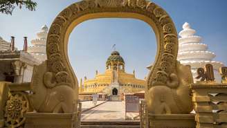 O conceito de ahimsa orienta práticas diárias e escolhas éticas dos fiéis – depositphotos.com / lspencer