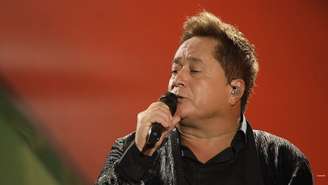 Cantor Leonardo sofre acidente em barco de pesca.