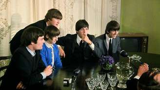 O dia em que os Beatles trocaram Ringo Starr por uma fã em entrevista