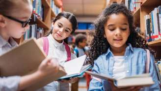 Professores são a base da educação: sem valorização, não há avanço consistente – depositphotos.com / ArturVerkhovetskiy