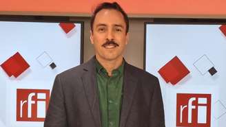 O cineasta Saullo Farias Vasconcellos, diretor do documentário “Oní Sáà Wúre – Lavagem da Sapucaí” e fundador da associação “La Terreirada”, em Paris.