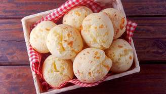 Aprenda a fazer pão de queijo fit na air fryer: uma opção prática, rápida e mais leve para o café da manhã ou lanche