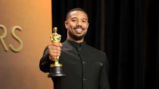 Michael B. Jordan admite que ainda não sabe onde guardar seu Oscar por 'Pecadores' (Frazer Harrison Getty Images)