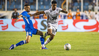 Vitória encarou o Confiança no Batistão