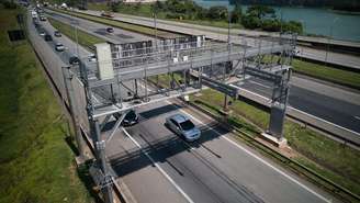 Sistema Free Flow identifica veículos em movimento e realiza a cobrança por meio da leitura da placa