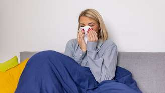 Dados mostram alta circulação da influenza no Brasil, com taxa acima do esperado; especialistas alertam para a importância da vacinação