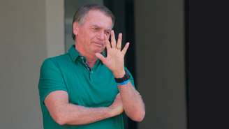 O ex-presidente está cumprindo prisão domiciliar desde o final de março, depois de passar duas semanas internado no mesmo hospital, onde tratou de uma broncopneumonia