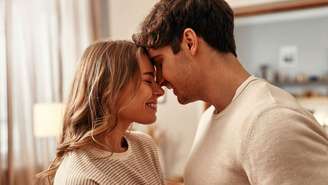 Descubra a simpatia da Lua Cheia para atrair paixão e romance. Ritual simples que pode transformar o amor para seu signo.