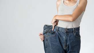 Hábitos simples ajudam a emagrecer sem academia e reduzir a gordura abdominal