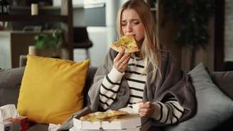 Entenda a relação entre ansiedade e dieta