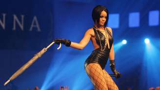 A cantora Rihanna em 2007
