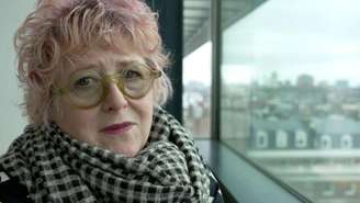 Sally Gardner diz que viverá com as consequências do excesso de gastos pelo resto da vida