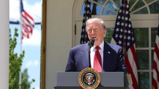 O presidente dos EUA, Donald Trump, discursa no Jardim da Casa Branca, em 8 de maio de 2026, em Washington, DC.