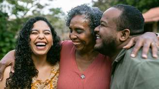 Veja frases clássicas que muitas mães dizem no dia a dia e entenda por que elas ficam marcadas emocionalmente na memória dos filhos