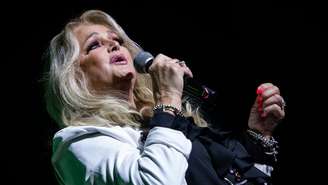 Bonnie Tyler é reanimada após parada cardiorrespiratória e está em estado grave, diz jornal (Aldara Zarraoa Redferns)