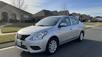 Nissan Versa usado 1.6 com CVT: conforto, economia de combustível e segurança para família
