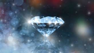 Considerado há séculos um dos minerais mais cobiçados do planeta, o diamante desperta interesse não apenas pelo brilho, mas também pela história geológica que carrega – depositphotos.com / alphaspirit