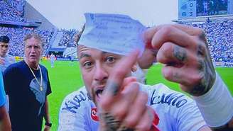 Neymar é substituído por engano na Neo Química Arena 