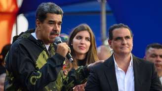 Nicolás Maduro com Alex Saab e sua esposa, Camilla Fabri