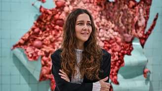 A artista plástica Adriana Varejão em abertura de mostra em Lisboa em 2025
