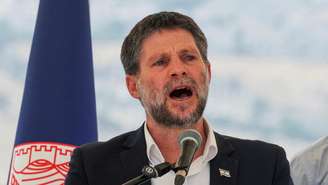 O ministro das Finanças de Israel, Bezalel Smotrich, durante uma coletiva de imprensa sobre a expansão de um assentamento na Cisjordânia, em 14 de agosto de 2025. Foto de arquivo.