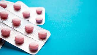 Entre os medicamentos mais citados nessas conversas estão as estatinas, grupo de remédios que inclui substâncias como atorvastatina e rosuvastatina – depositphotos.com / Irrmago