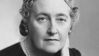 Em 55 anos de carreira, a escritora inglesa Agatha Christie escreveu 66 romances policiais, 153 contos e mais de 30 peças teatrais