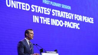 Secretário de Defesa dos Estados Unidos, Pete Hegseth, discursa na abertura dos Diálogos de Shangri-La. (30/05/2026)