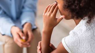 Pesquisas com agonistas de GLP-1 apontam associação entre uso de medicamentos para obesidade e melhora em sintomas depressivos e ansiosos em parte dos pacientes – depositphotos.com / AndrewLozovyi