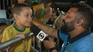 Menino corneta Neymar ao vivo