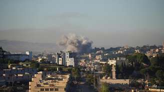 Disparos, vistos de Nabatieh, atingem o sul do Líbano nesta sexta-feira (05/06/2026).