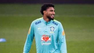 A tendência é que Éderson já participe do treino desta segunda-feira e fique à disposição da comissão técnica