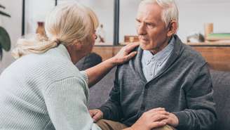 A doença de Alzheimer passou, nas últimas décadas, de um diagnóstico quase sem alternativas terapêuticas para um campo em que surgem medicamentos capazes de retardar a progressão dos sintomas – depositphotos.com / AndrewLozovyi
