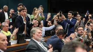 A Comissão de Constituição e Justiça da Câmara aprovou a Proposta de Emenda à Constituição (PEC 32/2025), que estabelece a maioridade civil e penal aos 16 anos. Brasília, 10/06/2026