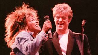Tina Turner e Bryan Adams em 1985
