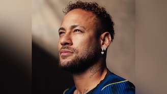 Neymar posta foto na véspera da estreia do Brasil: ‘Prontos para os desafios’