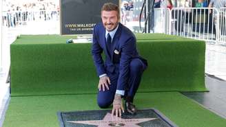 David Beckham recebe estrela na Calçada da Fama de Hollywood, relembra sua trajetória no futebol e agradece à família
