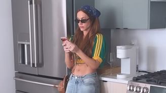 Giovanna Ewbank com lenço brasilcore 