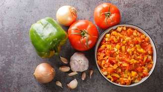 Estudo associa consumo do refogado, clássico da dieta mediterrânea, a melhor controle glicêmico e menor risco de diabetes; veja como usar